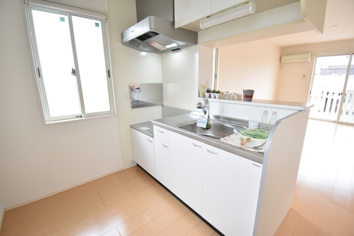 物件内観写真2　(キッチン)