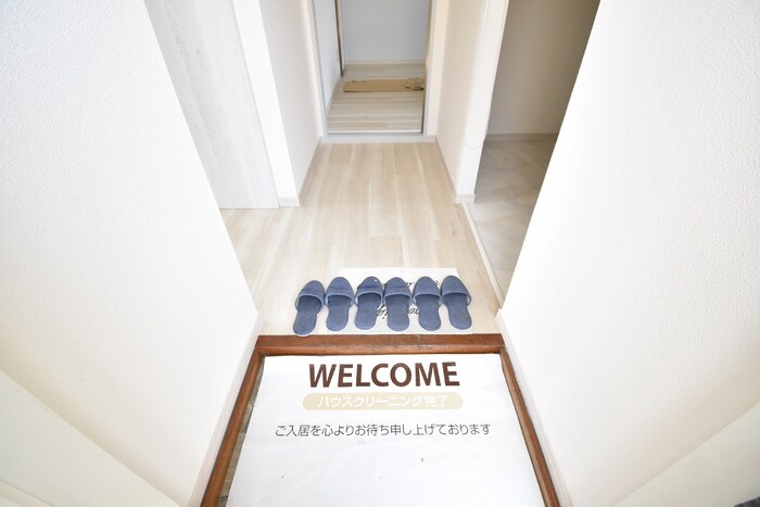 物件内観写真15　(玄関)