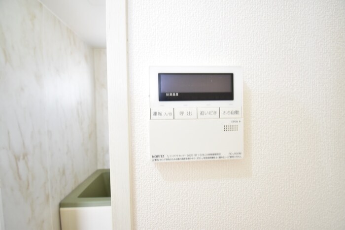 物件内観写真23　(追い焚き給湯)