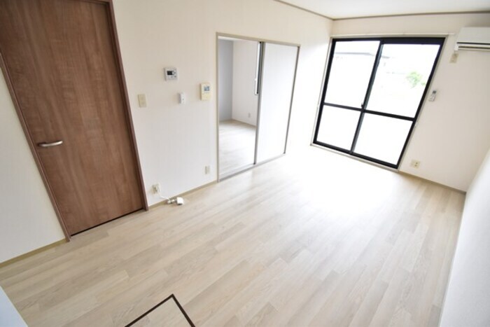 物件内観写真13　(ＤＫ９帖)