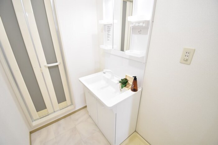 物件内観写真4　(洗面所)