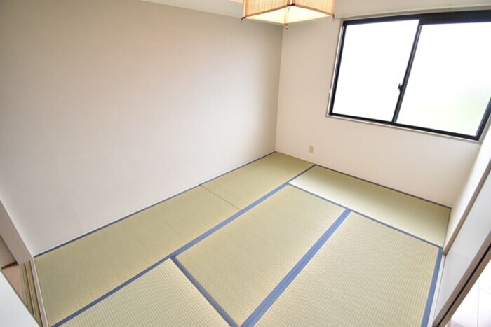 物件内観写真9　(和室６帖)