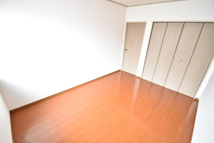 物件内観写真11　(北洋室６帖)