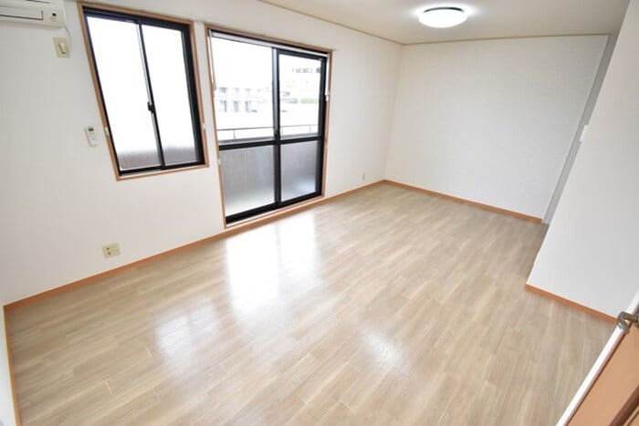 物件内観写真7　(ＬＤＫ１１．６帖)