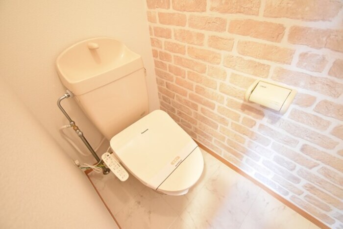 物件内観写真13　(温水洗浄暖房便座)