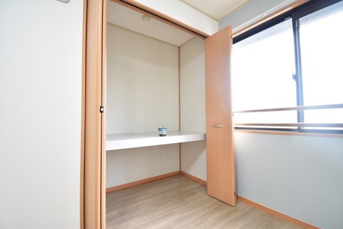 物件内観写真15　(物入（北東洋室）)