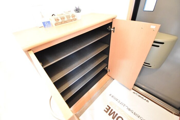 物件内観写真17　(シューズボックス（カウンタータイプ）)