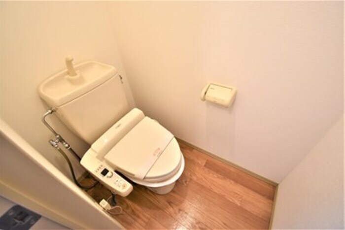 物件内観写真7　(温水洗浄暖房便座)