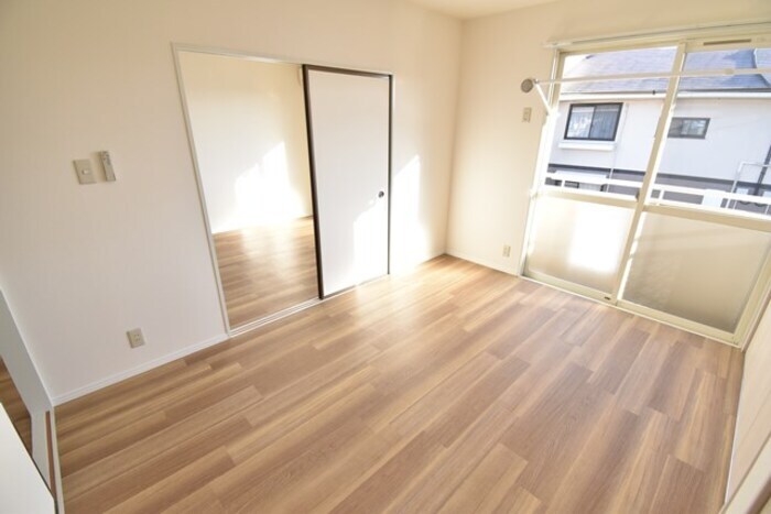 物件内観写真7　(南洋室６帖～ＬＤＫ１２帖)