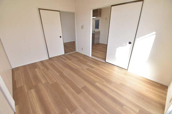 物件内観写真8　(南洋室６帖～ＬＤＫ１２帖)