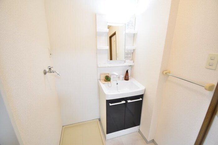 物件内観写真4　(洗髪洗面化粧台)