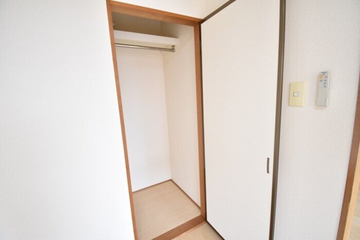 物件内観写真14　(クローゼット（南洋室）)