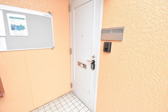 物件内観写真23　(玄関)