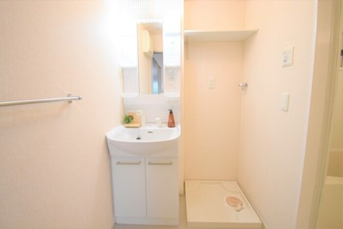 物件内観写真7　(洗髪洗面化粧台)