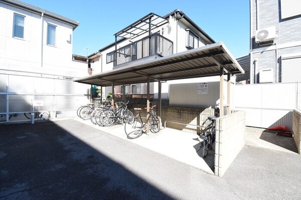 建物設備(駐輪場)