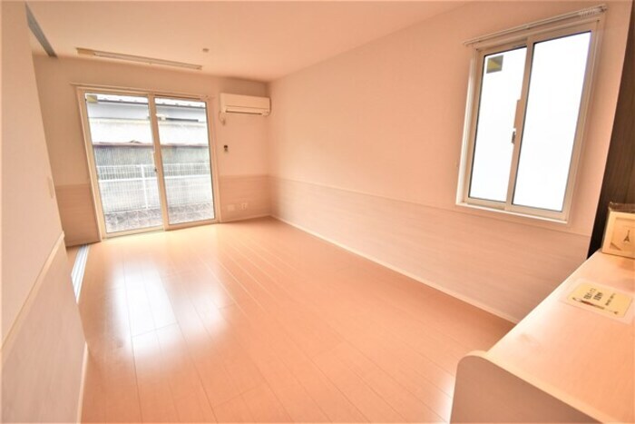 物件内観写真9　(ＬＤＫ１１．８帖)