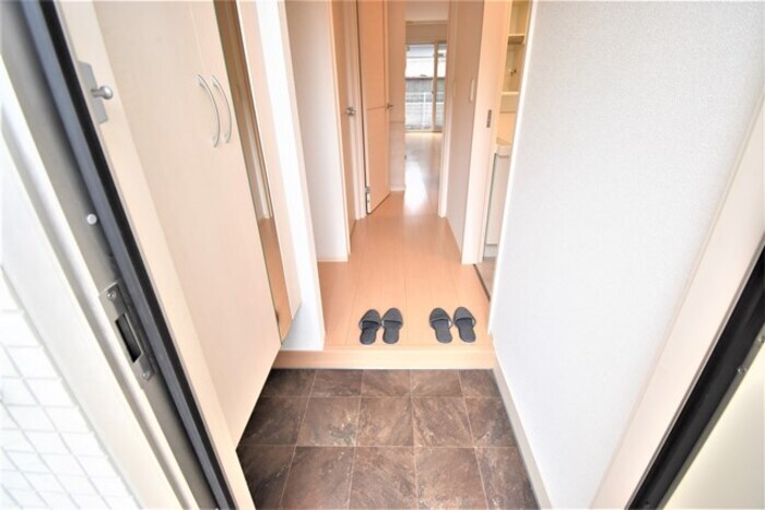 物件内観写真15　(玄関)