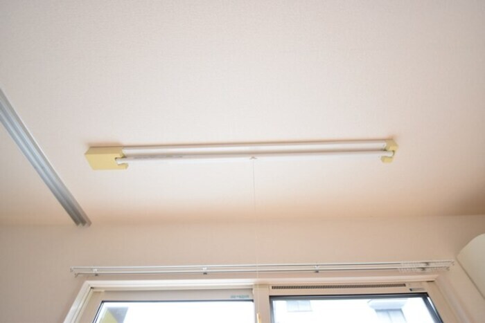 物件内観写真22　(室内物干し)