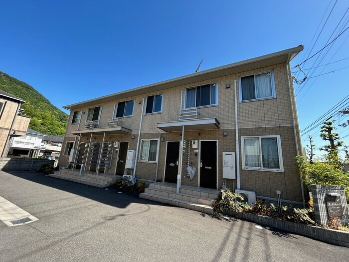 物件外観写真1　(建物外観)