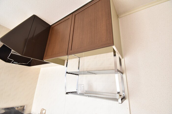物件内観写真18　(キッチン吊戸棚)