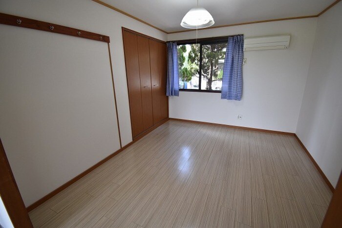 物件内観写真9　(洋室７帖)