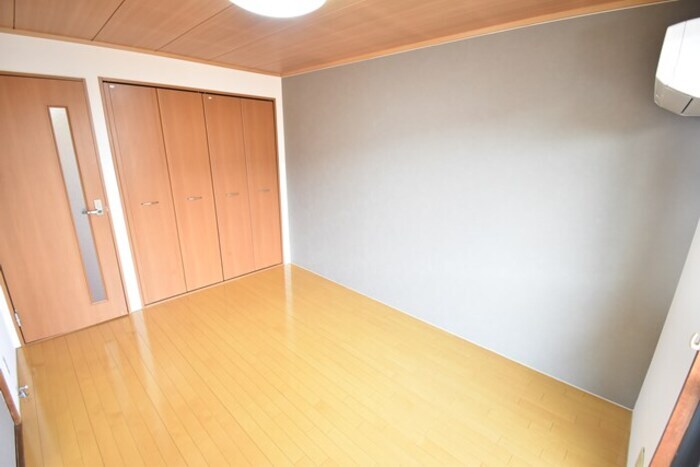 物件内観写真8　(南洋室６帖)