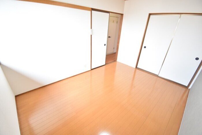 物件内観写真9　(北洋室６帖)