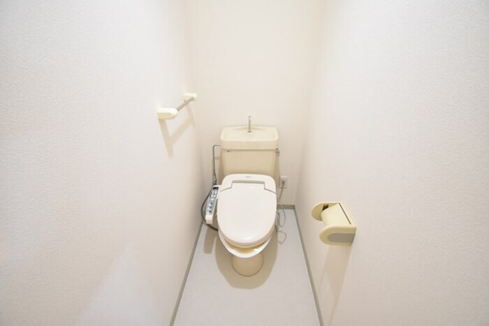 物件内観写真6　(温水洗浄暖房便座)