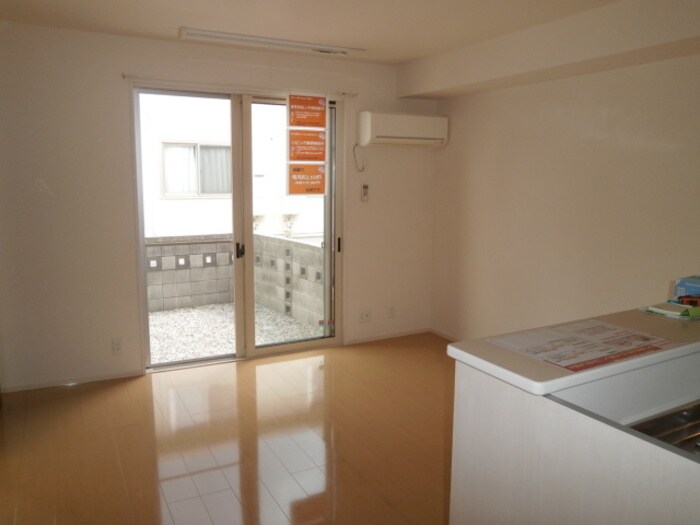 物件内観写真7　(リビング)