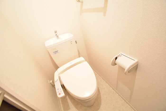 物件内観写真6　(温水洗浄暖房便座)