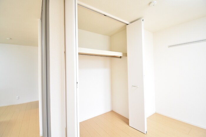 物件内観写真10　(クローゼット)