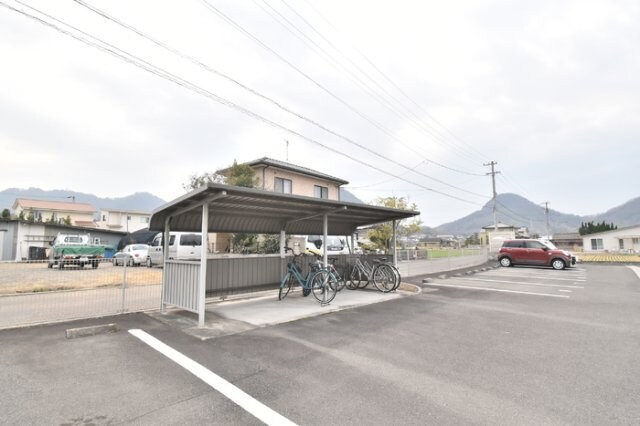 物件内観写真19　(駐輪場)