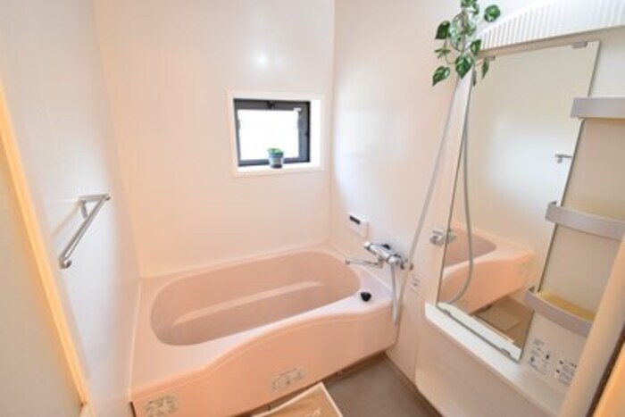 物件内観写真5　(ユニットバス)