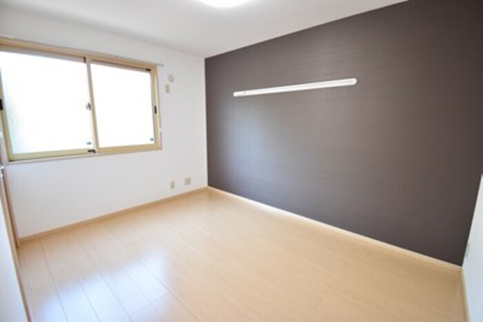 物件内観写真9　(北東洋室６帖)