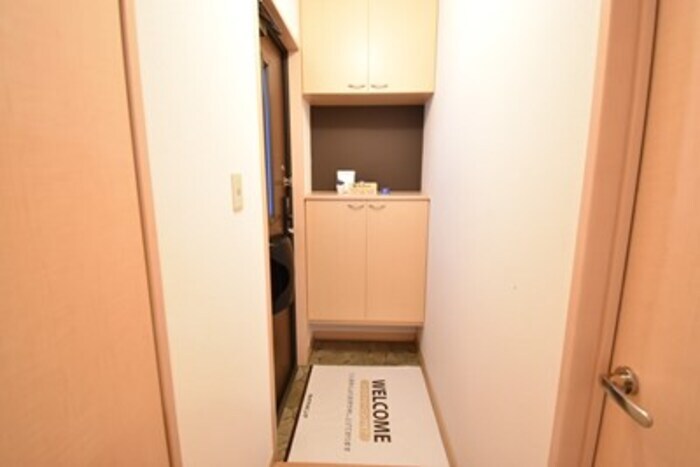 物件内観写真15　(玄関)