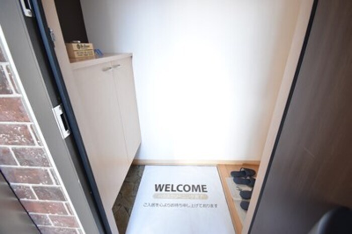 物件内観写真16　(玄関)