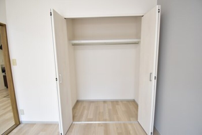 物件内観写真9　(クローゼット（南洋室）)
