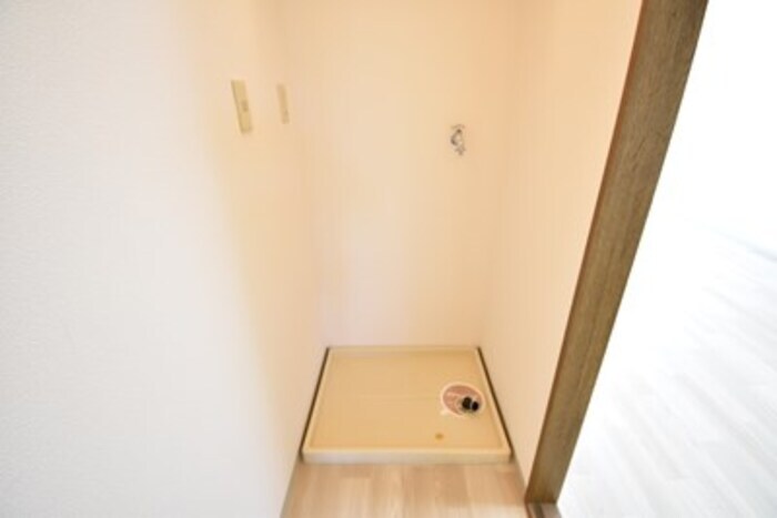 物件内観写真16　(室内洗濯機置場)