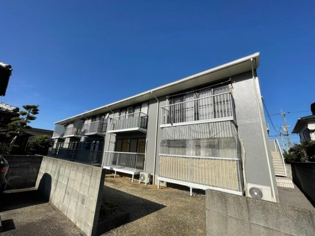 物件外観写真1　(建物外観)