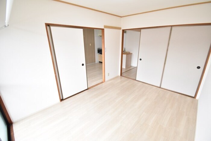 物件内観写真9　(南洋室６帖)