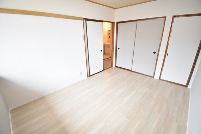 物件内観写真12　(北洋室６帖)