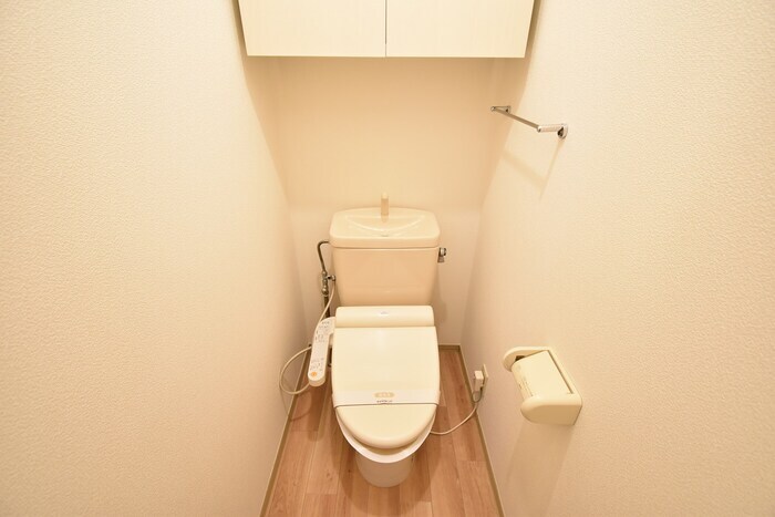 物件内観写真15　(温水洗浄暖房便座)