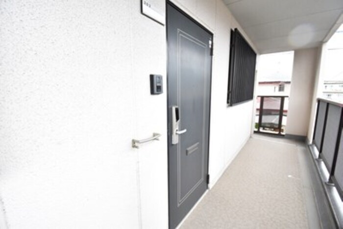 物件内観写真23　(玄関)