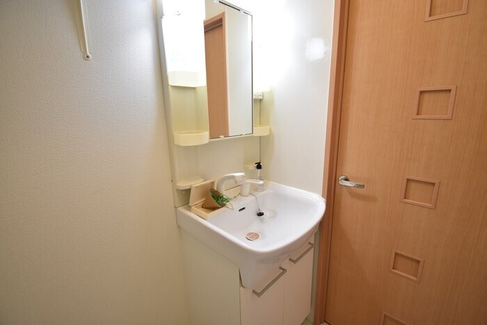 物件内観写真5　(洗髪洗面化粧台)