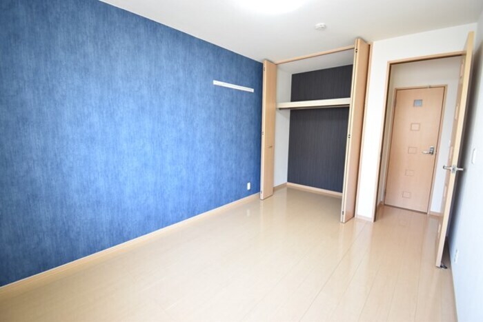 物件内観写真8　(洋室６帖（北）)