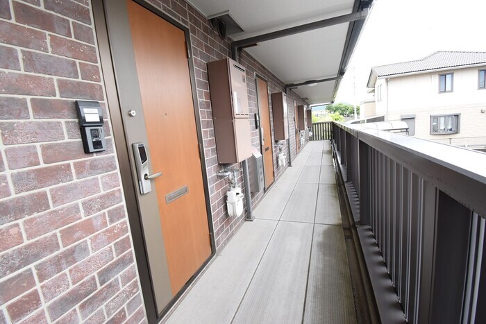 物件内観写真20　(２階廊下)