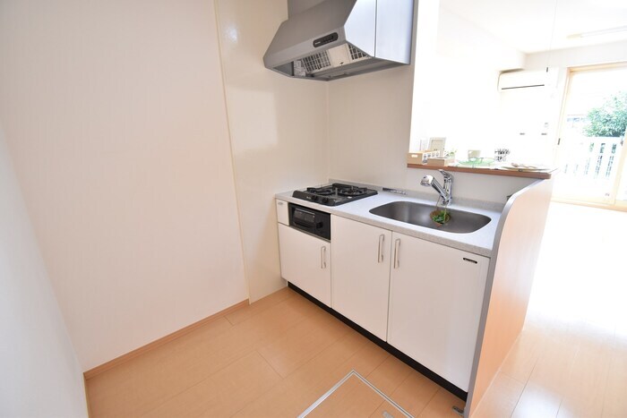 物件内観写真4　(システムキッチン)