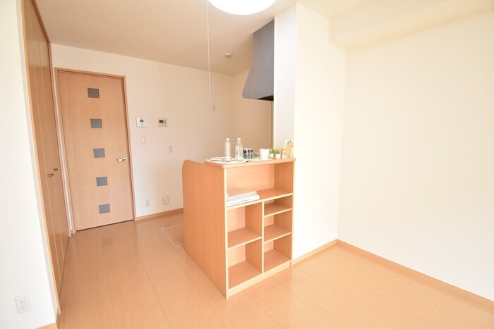 物件内観写真9　(カウンター下収納)