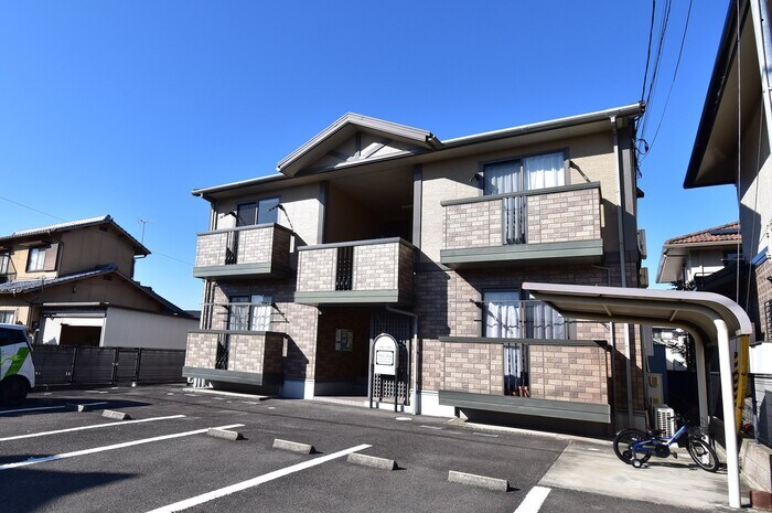 物件外観写真1　(建物外観)