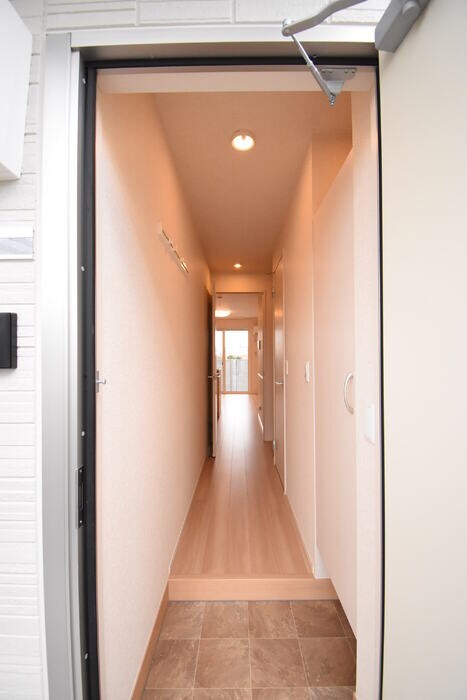 物件内観写真10　(玄関)